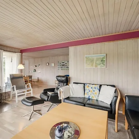 Steffen - 450m To The Fjord By Interhome